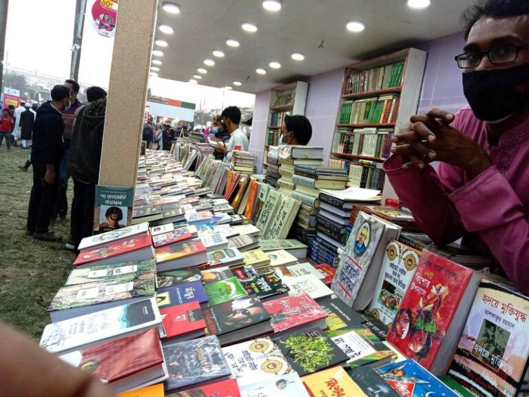 বই মেলায় জোনাকী প্রকাশনীর স্টল